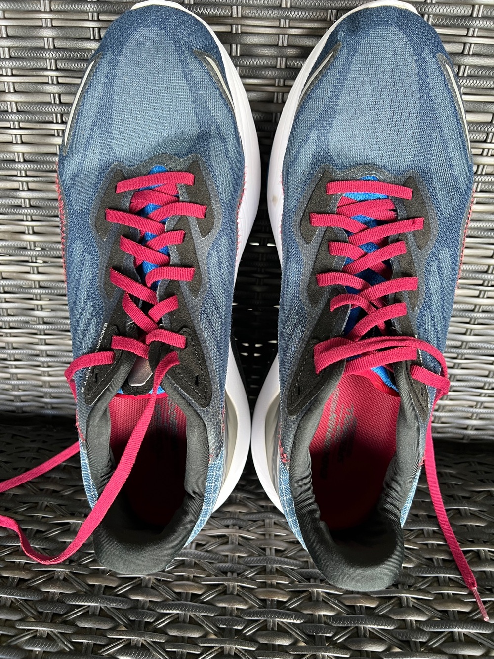 Saucony Blue Running Sneakers with Pink Laces